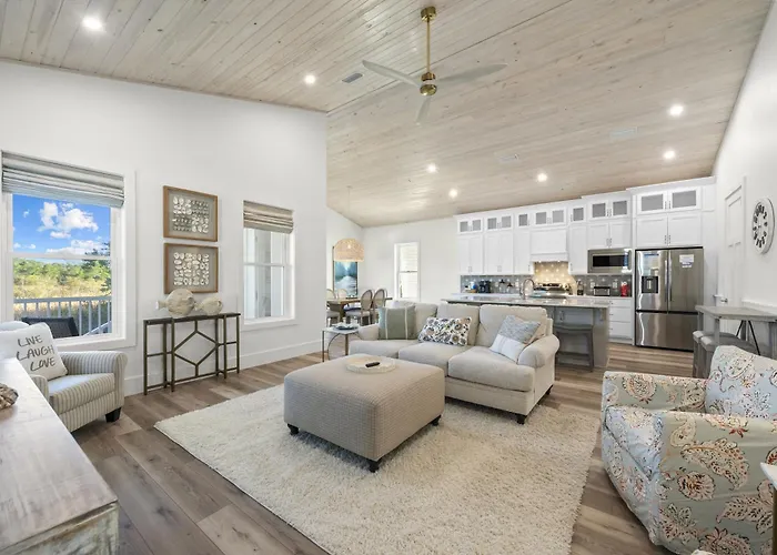 Holiday home Luxury 4br, Across Street From Beach, Sleeps 10! Gulf Shores