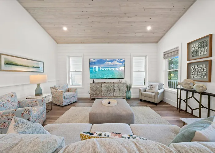 Luxury 4br, Across Street From Beach, Sleeps 10! *