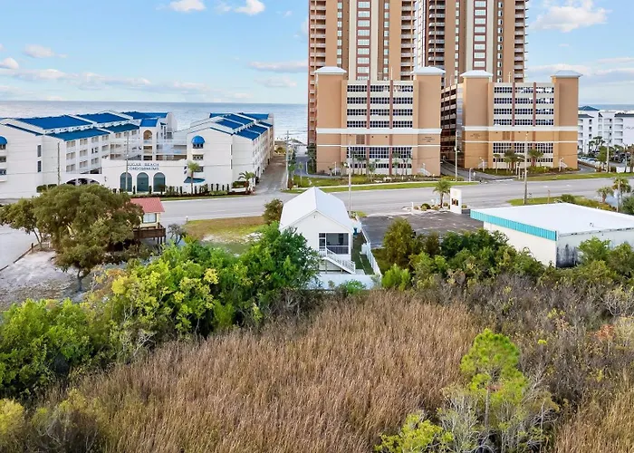 Luxury 4br, Across Street From Beach, Sleeps 10! Holiday home Gulf Shores
